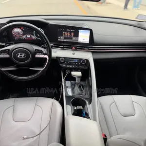 Hyundai Avante 2023 Green