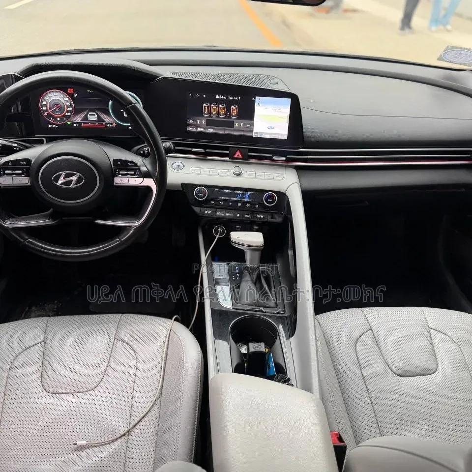 Hyundai Avante 2023 Green