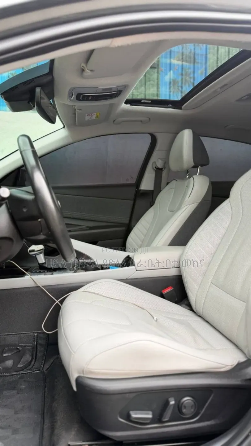 Hyundai Avante 2023 Green