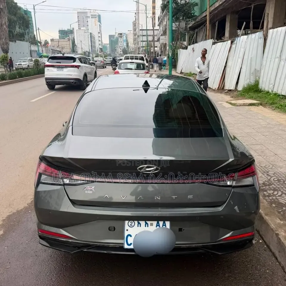 Hyundai Avante 2023 Green
