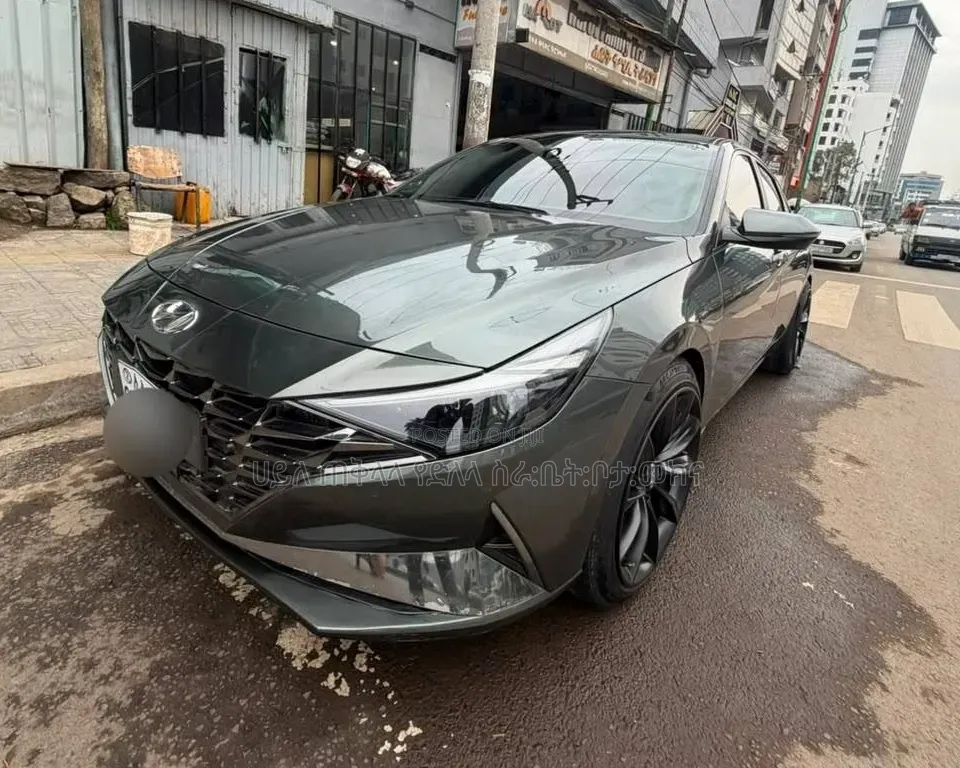 Hyundai Avante 2023 Green