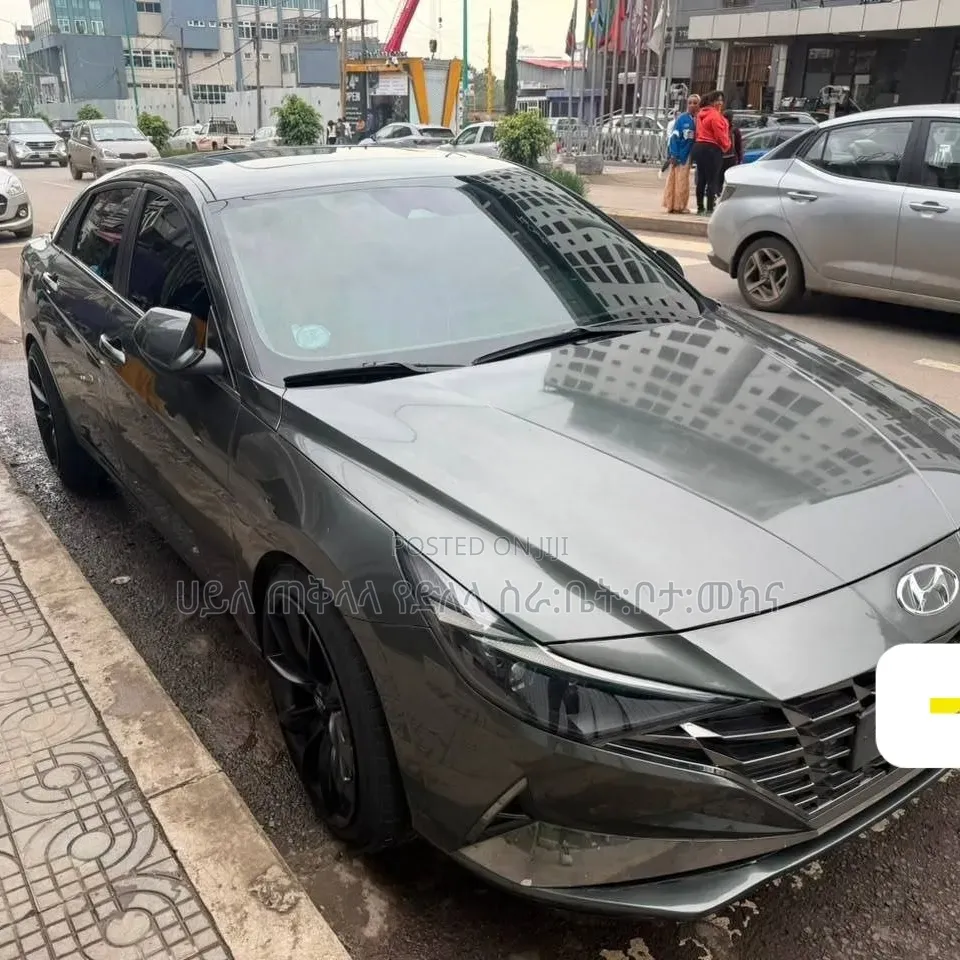 Hyundai Avante 2023 Green