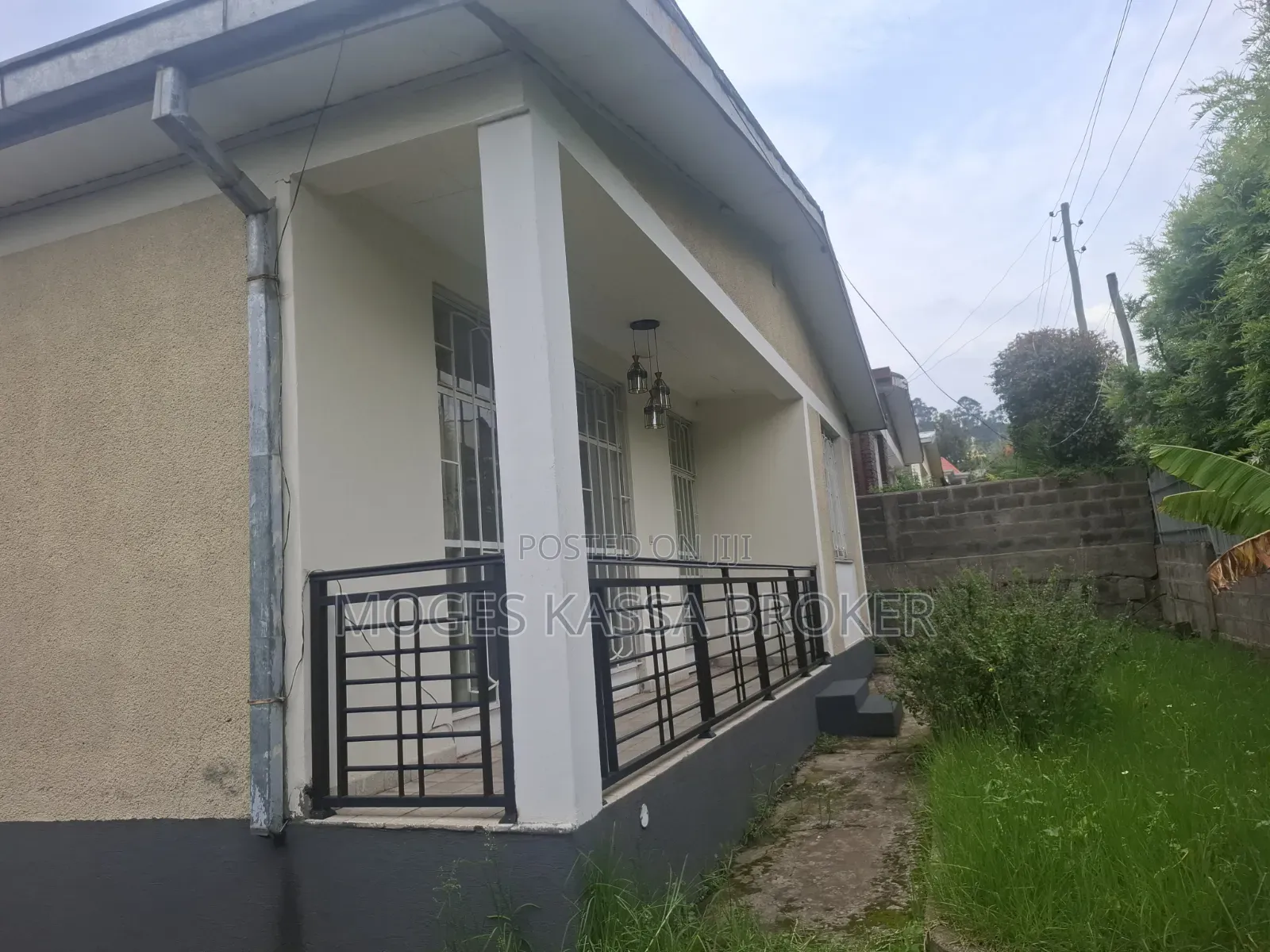 Furnished 3bdrm Villa in አያት አደባባይ አካባቢ አያት, Yeka for sale
