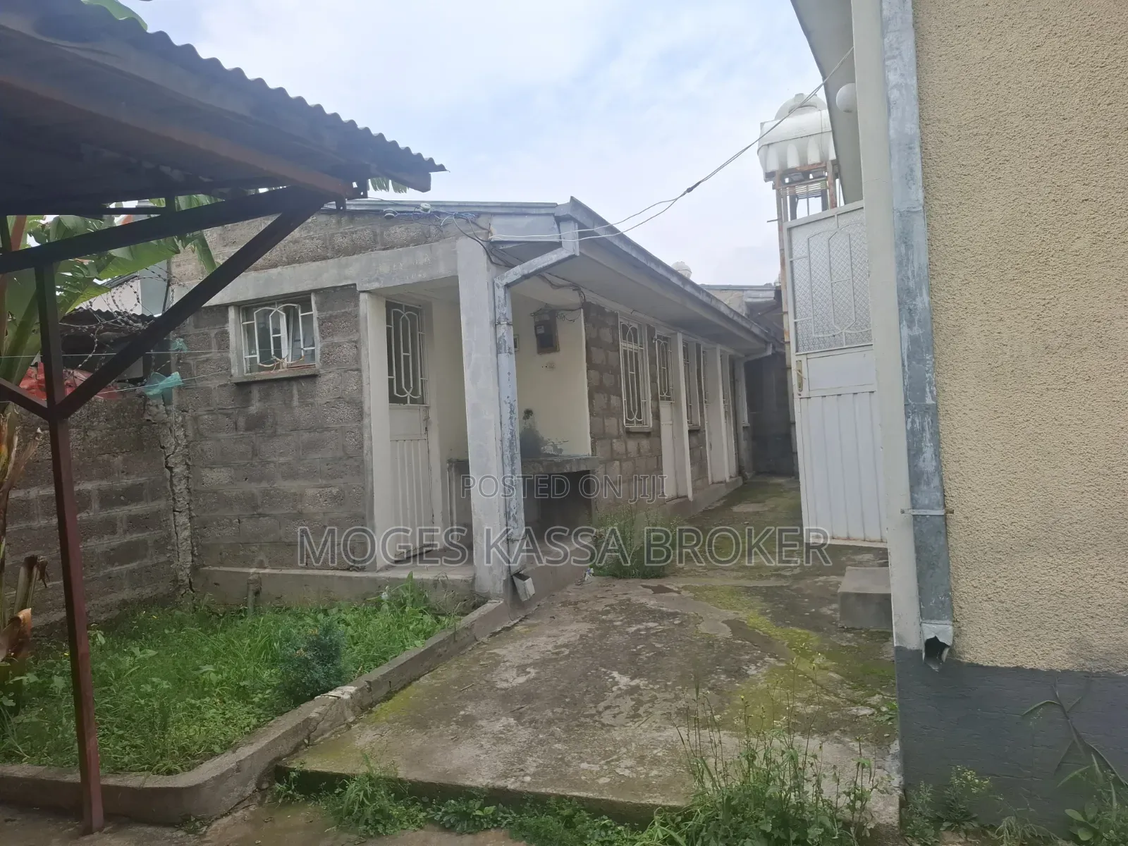 Furnished 3bdrm Villa in አያት አደባባይ አካባቢ አያት, Yeka for sale