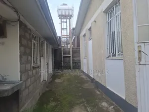 Furnished 3bdrm Villa in አያት አደባባይ አካባቢ አያት, Yeka for sale