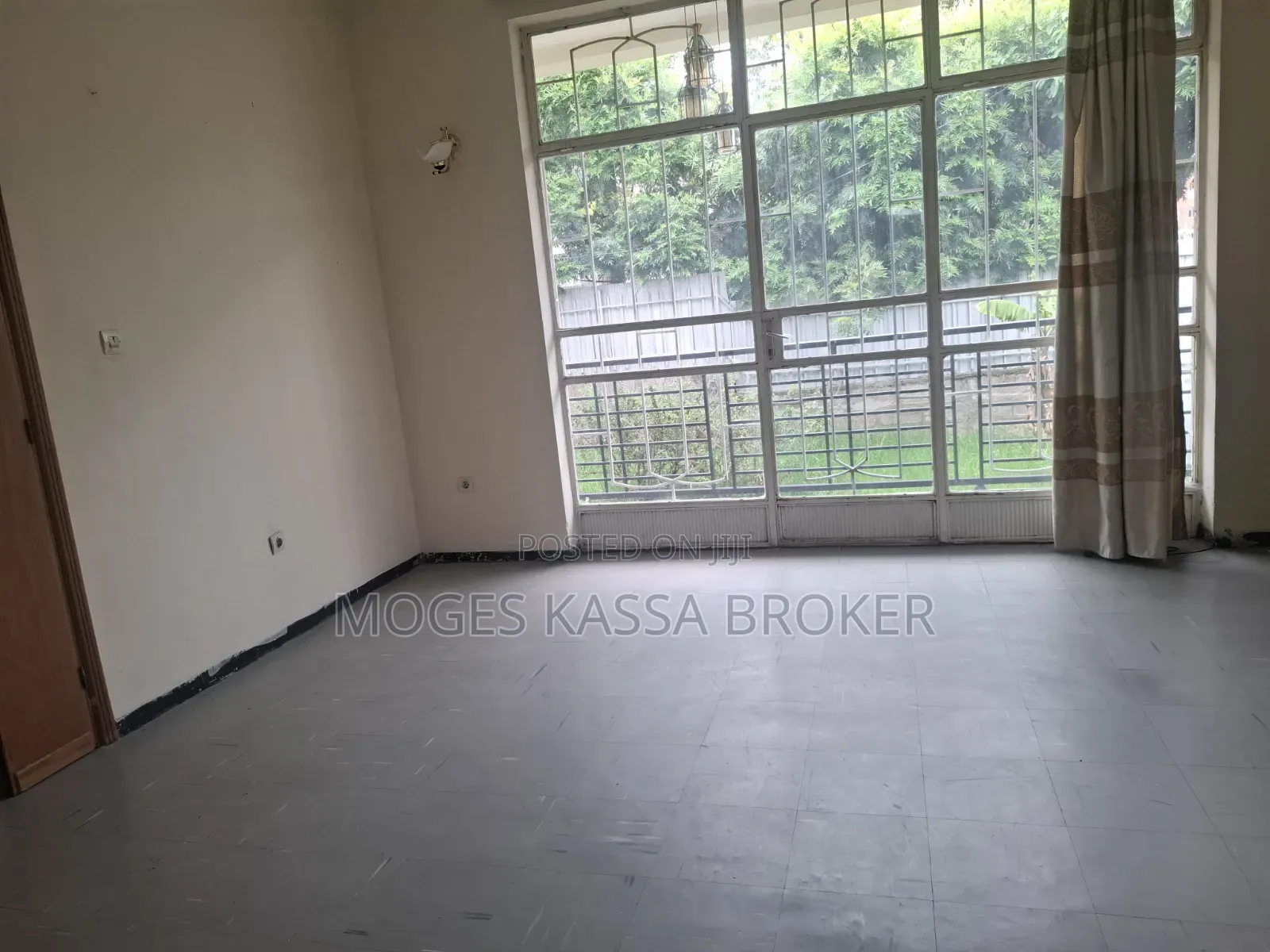 Furnished 3bdrm Villa in አያት አደባባይ አካባቢ አያት, Yeka for sale