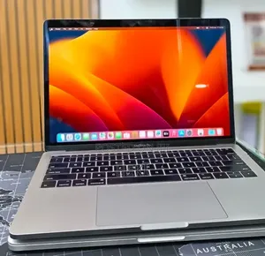 New Laptop Apple MacBook Pro 2017 16GB Intel Core i5 SSD 256GB