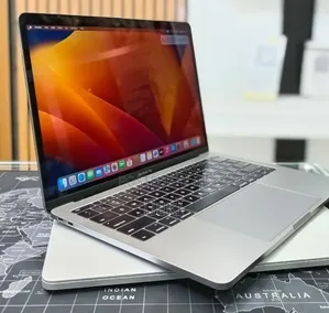 New Laptop Apple MacBook Pro 2017 16GB Intel Core i5 SSD 256GB