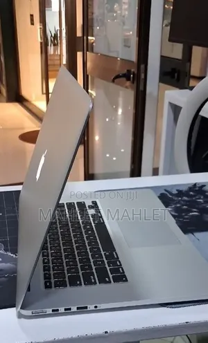 New Laptop Apple MacBook Pro 2014 16GB Apple M1 Pro SSD 256GB