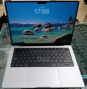 New Laptop Apple MacBook Pro 2025 M5 16GB Apple M5 SSD 512GB