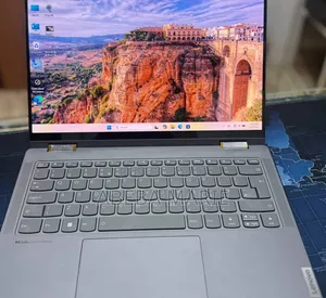 New Laptop Lenovo Yoga 9 16GB AMD Ryzen 7 SSD 512GB