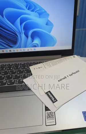New Laptop Lenovo IdeaPad 1 4GB Intel Core i5 SSD 128GB