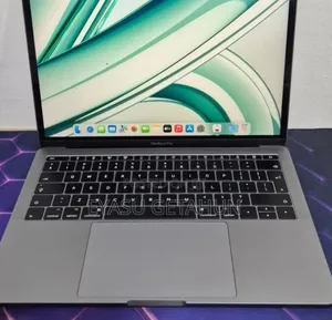 New Laptop Apple MacBook Pro 2017 8GB Intel Core i5 SSD 256GB