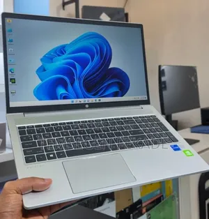 New Laptop HP ProBook 450 G8 16GB Intel Core i7 SSD 512GB