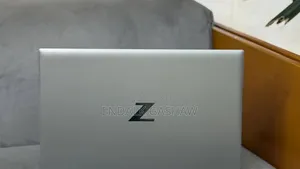 New Laptop HP ZBook Firefly G8 16GB Intel Core i7 SSD 512GB