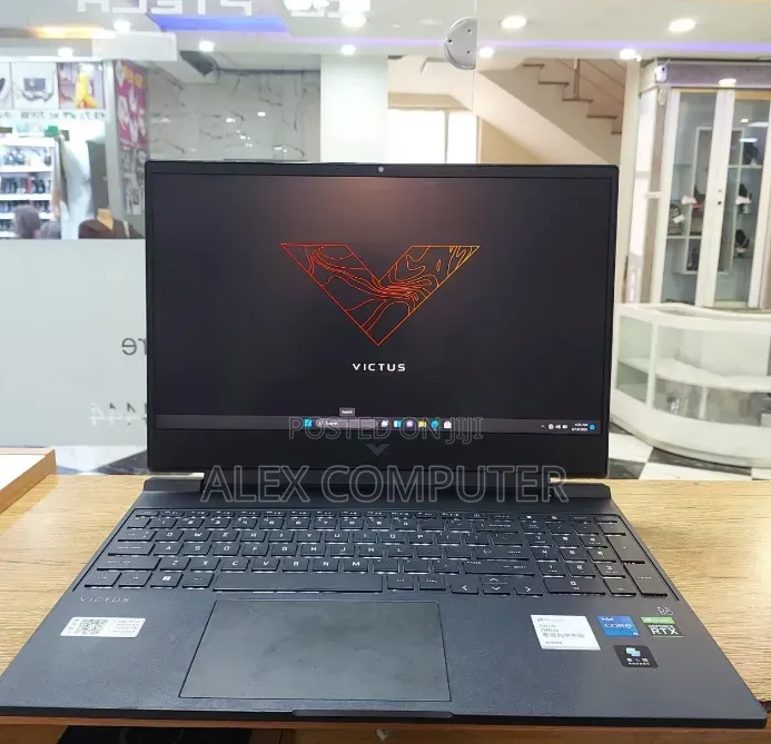 New Laptop HP Victus 15 16GB Intel Core i7 SSD 512GB
