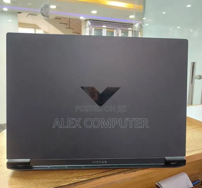 New Laptop HP Victus 15 16GB Intel Core i7 SSD 512GB