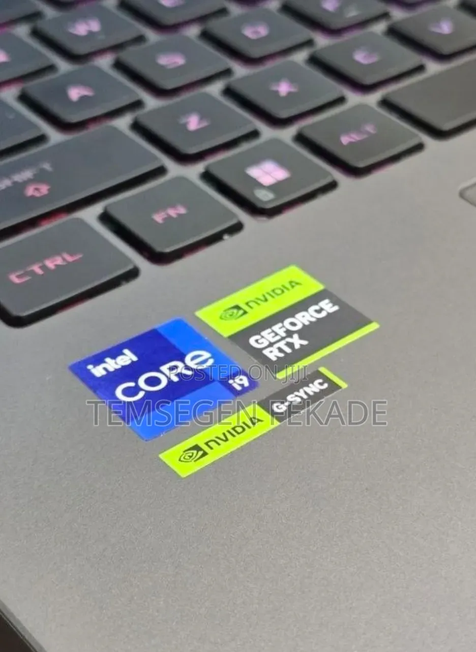 New Laptop Asus ROG Strix G18 40GB Intel Core i9 SSD 1T