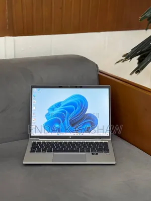 New Laptop HP EliteBook 830 G9 16GB Intel Core i5 SSD 512GB