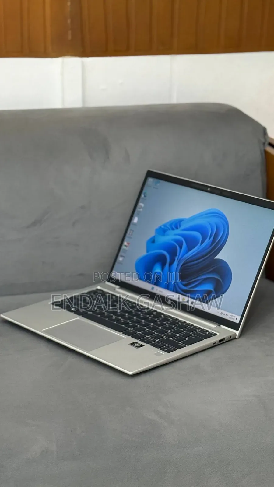New Laptop HP EliteBook 830 G9 16GB Intel Core i5 SSD 512GB