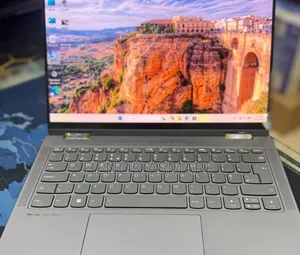 New Laptop Lenovo Yoga 330 16GB AMD Ryzen 7 SSD 512GB