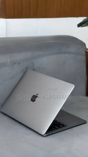 New Laptop Apple MacBook Air 2020 M1 8GB Apple M1 SSD 256GB