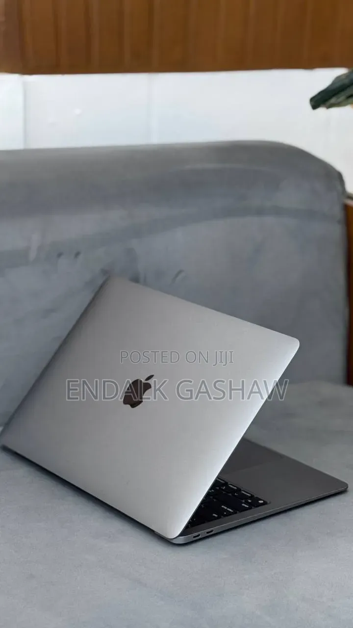 New Laptop Apple MacBook Air 2020 M1 8GB Apple M1 SSD 256GB