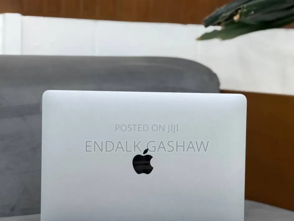 New Laptop Apple MacBook Air 2020 M1 8GB Apple M1 SSD 256GB