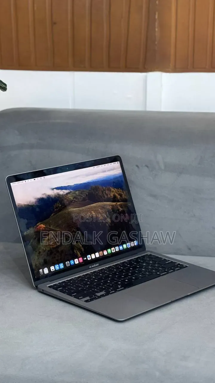 New Laptop Apple MacBook Air 2020 M1 8GB Apple M1 SSD 256GB
