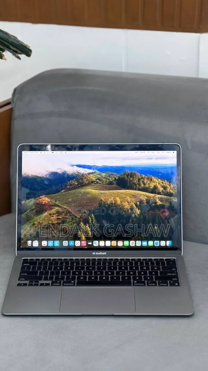 New Laptop Apple MacBook Air 2020 M1 8GB Apple M1 SSD 256GB