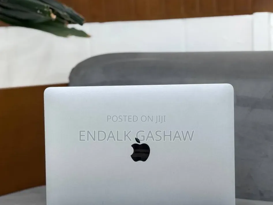 New Laptop Apple MacBook Air 2020 M1 8GB Apple M1 SSD 256GB