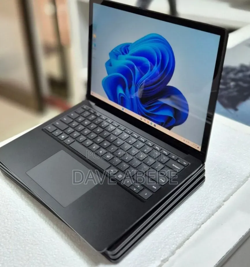 New Laptop Microsoft Surface Laptop 3 16GB Intel Core i5 SSD 256GB