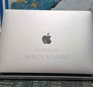 New Laptop Apple MacBook Air 2020 M1 8GB Apple M1 SSD 256GB
