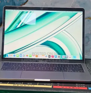 New Laptop Apple MacBook Pro 2022 M2 8GB Apple M2 SSD 256GB