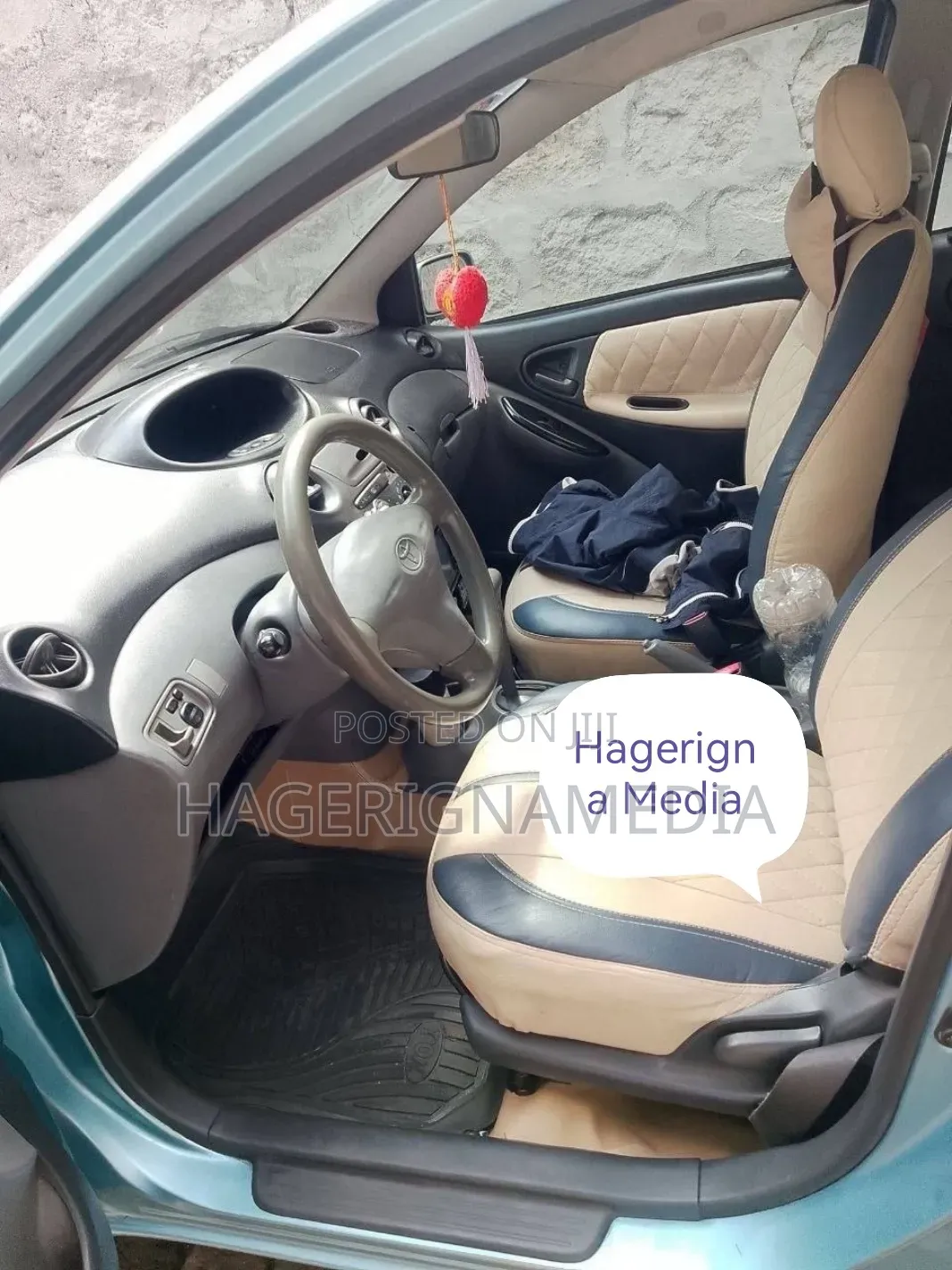 Toyota Vitz 2001 Blue