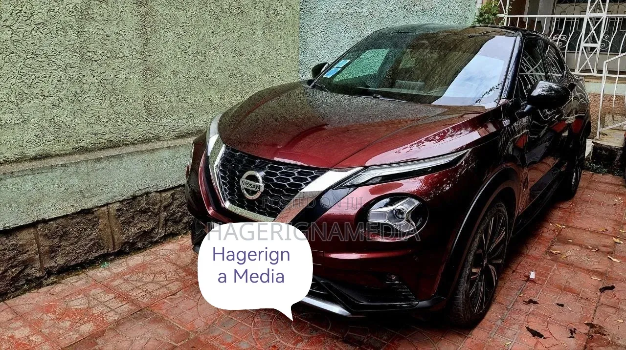 Nissan Juke 2021 Red