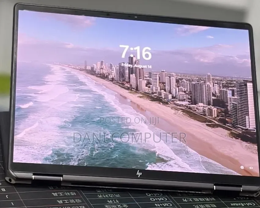 New Laptop HP Spectra 13 16GB Intel Core i7 SSD 1T