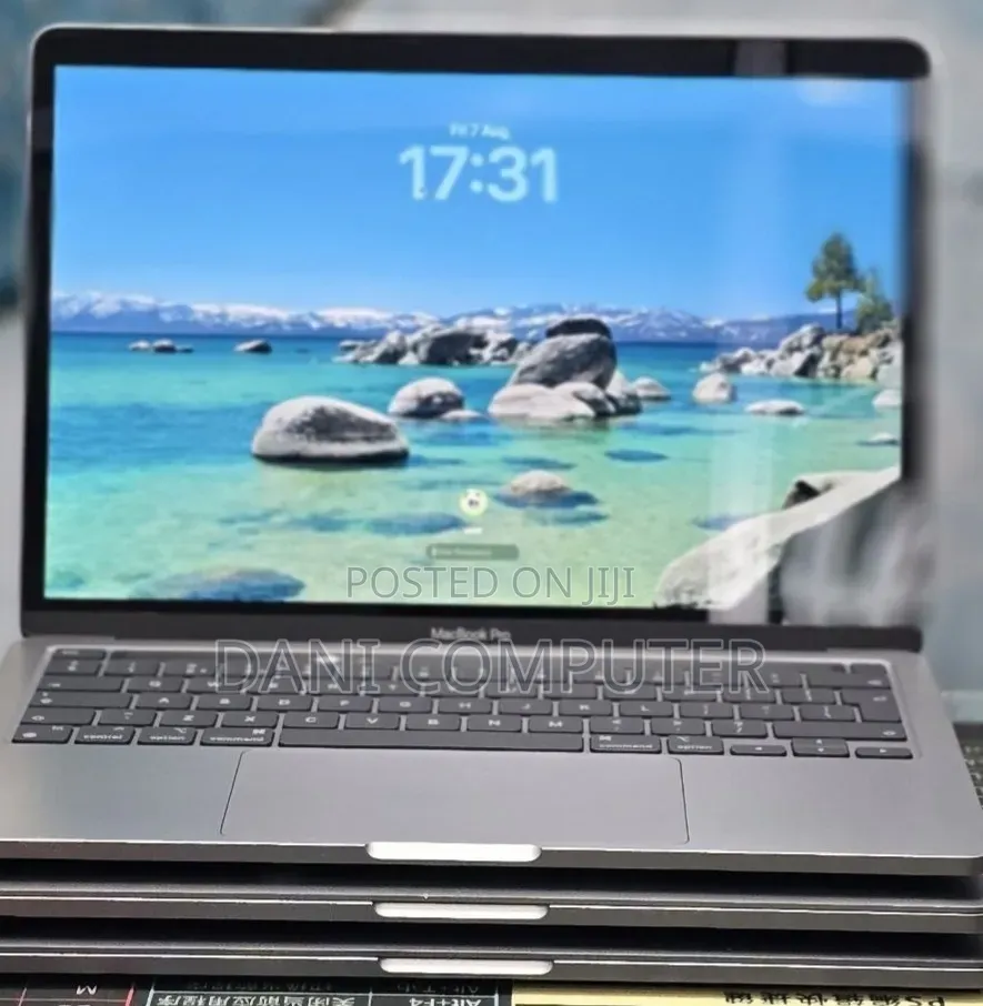 New Laptop Apple MacBook Pro 2020 M1 8GB Apple M1 SSD 512GB