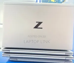 New Laptop HP ZBook Firefly G8 16GB Intel Core i7 SSD 512GB
