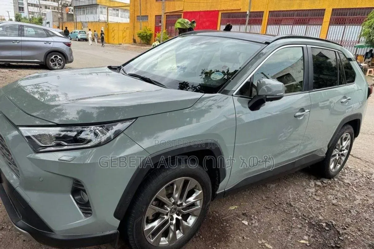 Toyota RAV4 2021