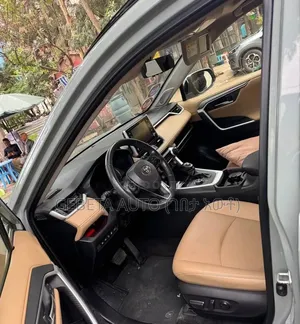 Toyota RAV4 2021