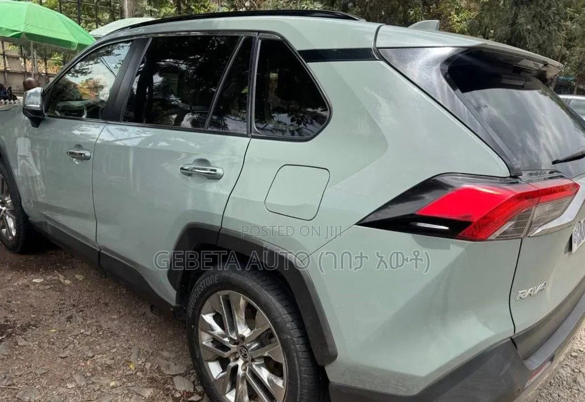 Toyota RAV4 2021
