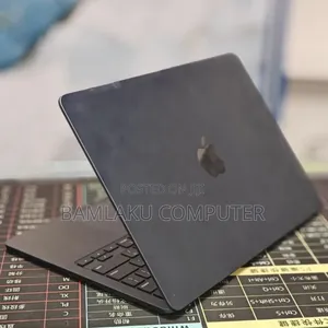 New Laptop Apple MacBook Air 2022 M2 8GB Apple M2 SSD 512GB