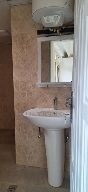 2bdrm Condo in ቦሌ በሻሌ, Bole for rent