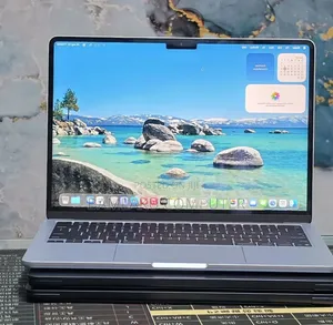 New Laptop Apple MacBook Air 2025 M4 16GB Apple M4 SSD 256GB