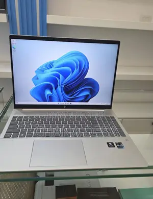 New Laptop HP 16GB Intel Core i7 SSD 1T
