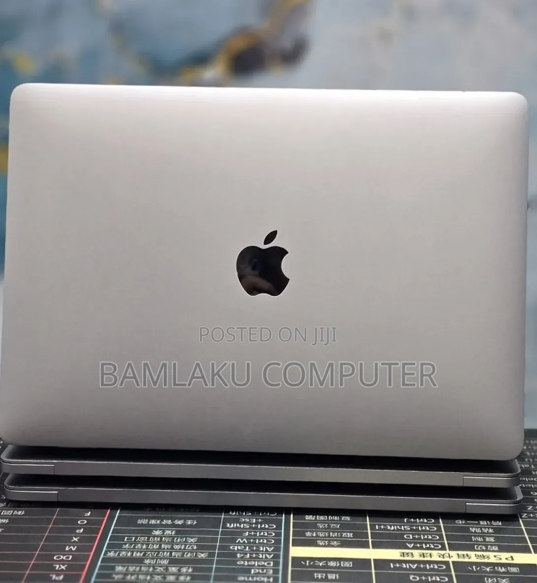 New Laptop Apple MacBook Pro 2020 M1 8GB Apple M1 Pro SSD 512GB