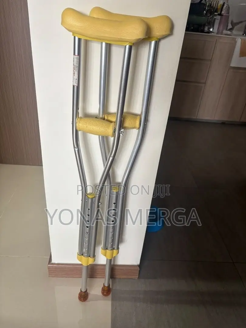Axillary Crutches窑膝kranch快三Available in Multiple Sizes to Suit Users