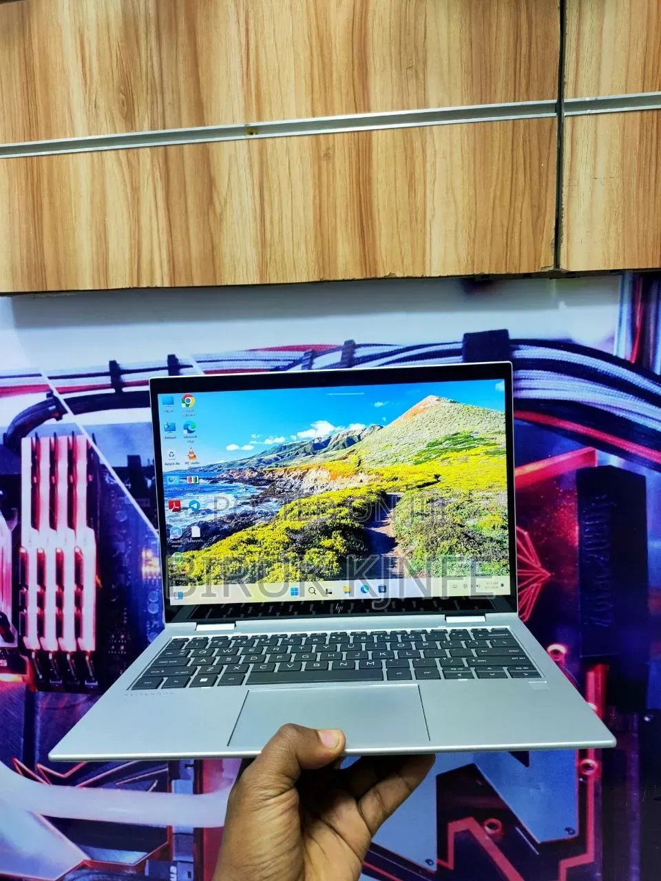 New Laptop HP Elitebook 830 G11 16GB Intel Core Ultra 5 SSD 512GB