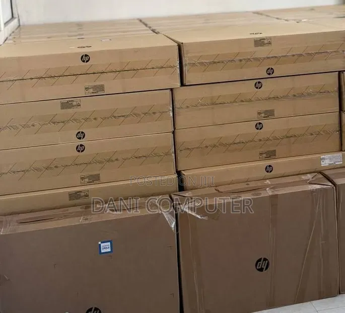 New HP 200 G4 22 All-in-One 16GB Intel Core i7 SSD 512GB